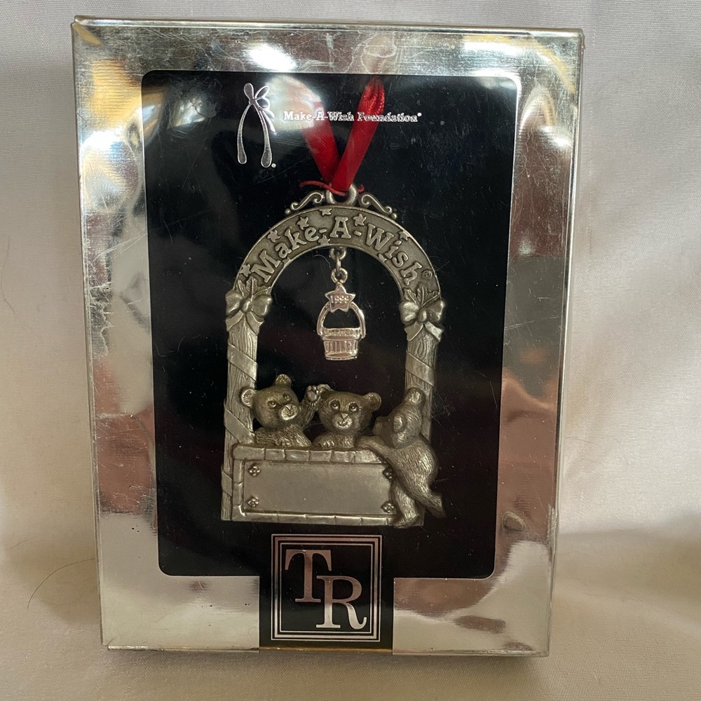 Make A Wish Pewter 3 Bears at the Wishing Well Ornament 1999